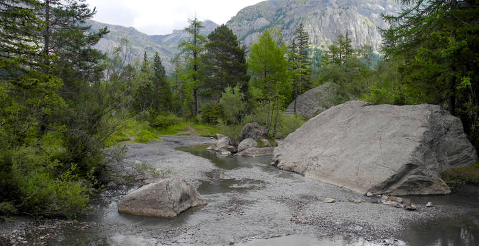 Il est normal de voir des rivières à l'état sauvage à Derborence.