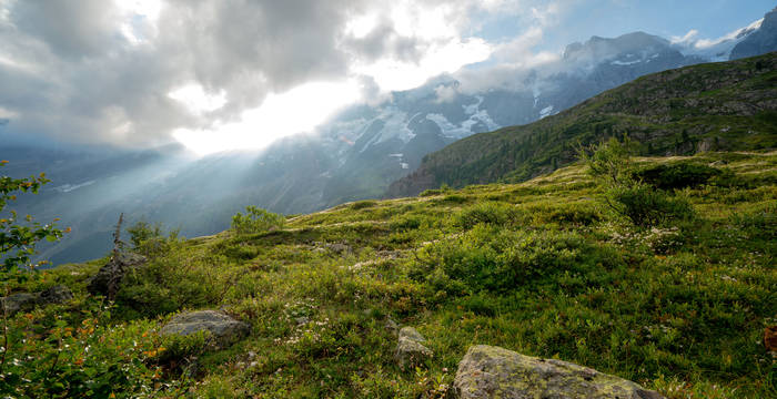 Dans la vallée, la météo peut changer très rapidement et devenir inconfortable.