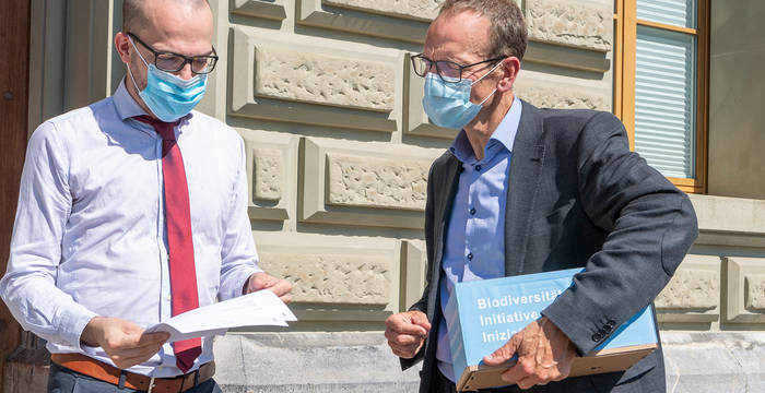 C’est officiel, désormais. Nous nous réjouissons de la prochaine étape. C’est au tour des politiques d’agir! © Association de soutien de la double initiative biodiversité et paysage