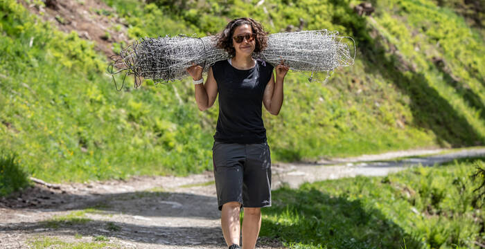 Die Freiwilligen sind sehr motiviert und mit Freude an der Arbeit.  © Fabienne Maier