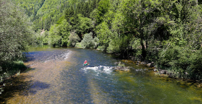 Freizeitaktivität auf dem Fluss