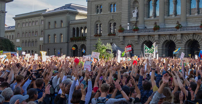 Klimademonstration auf dem Bundesplatz in Bern im Herbst 2023