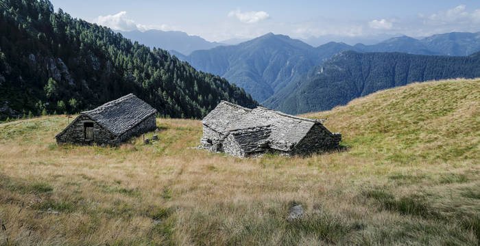 Verlassene Alphütten im Tessin © Matthias Sorg