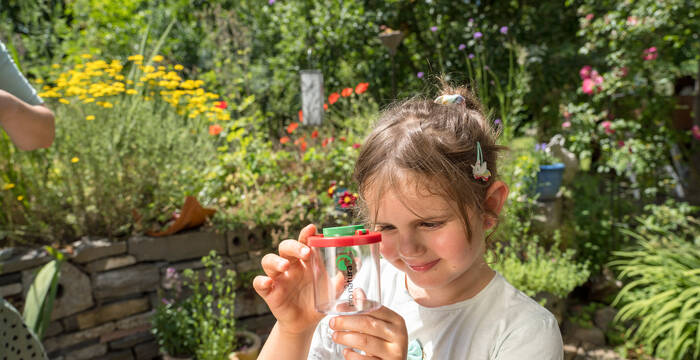 Ein Naturgarten lebt: Hier sind spannende Tierbeobachtungen möglich. © Daniel Rihs