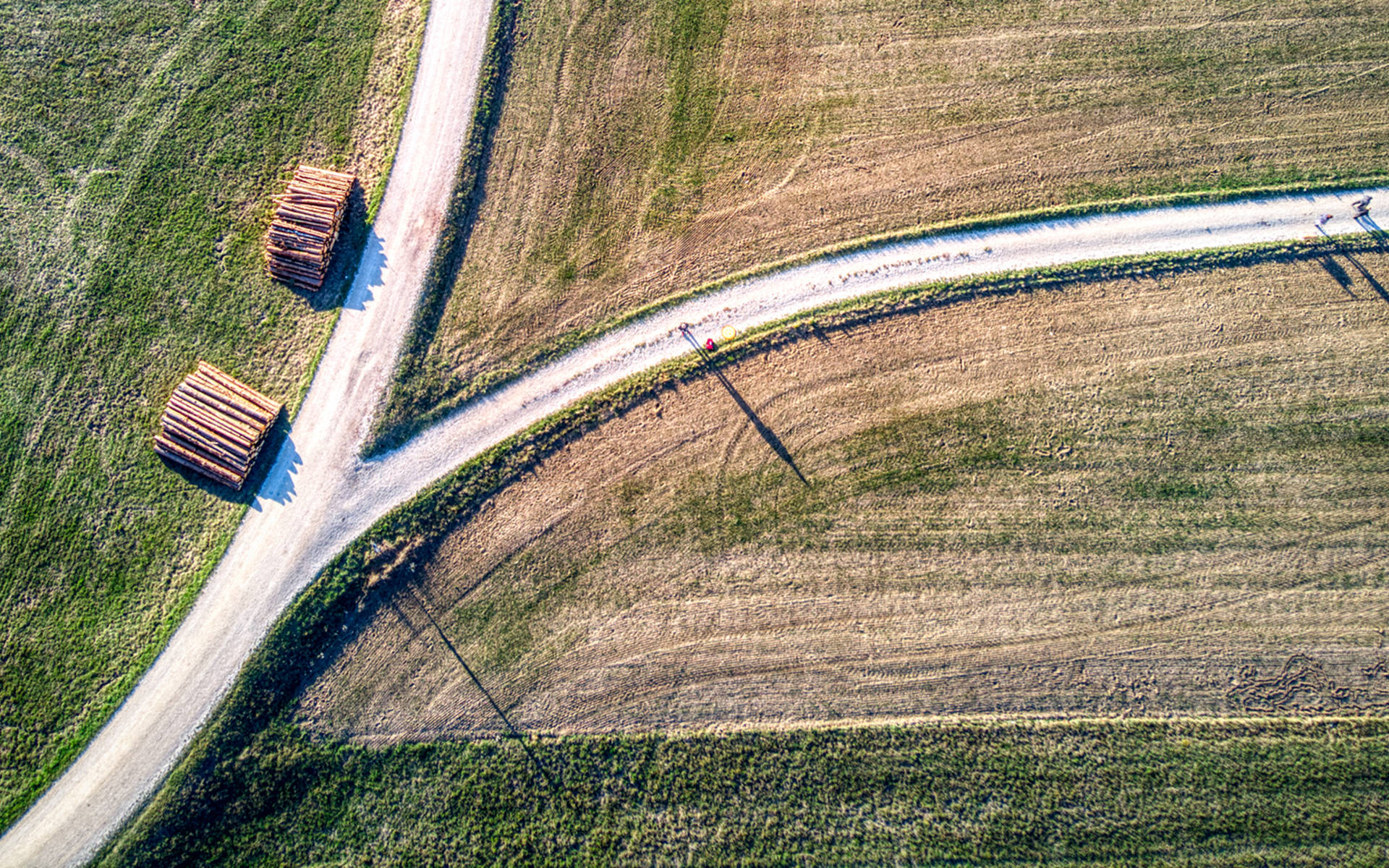 Kreuzung Feldweg © Tom Cloverfield
