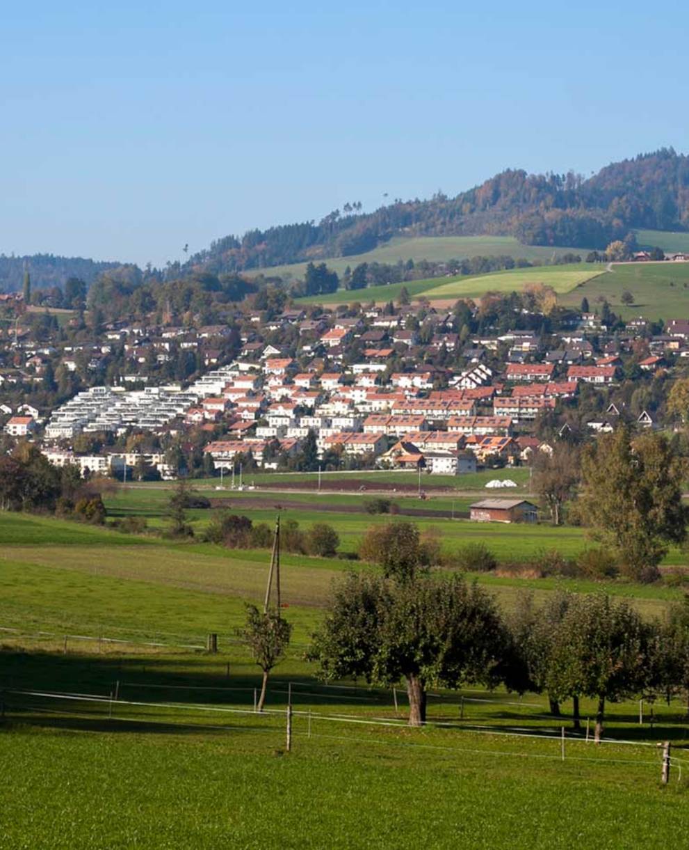 Lotissements dans un paysage campagnard