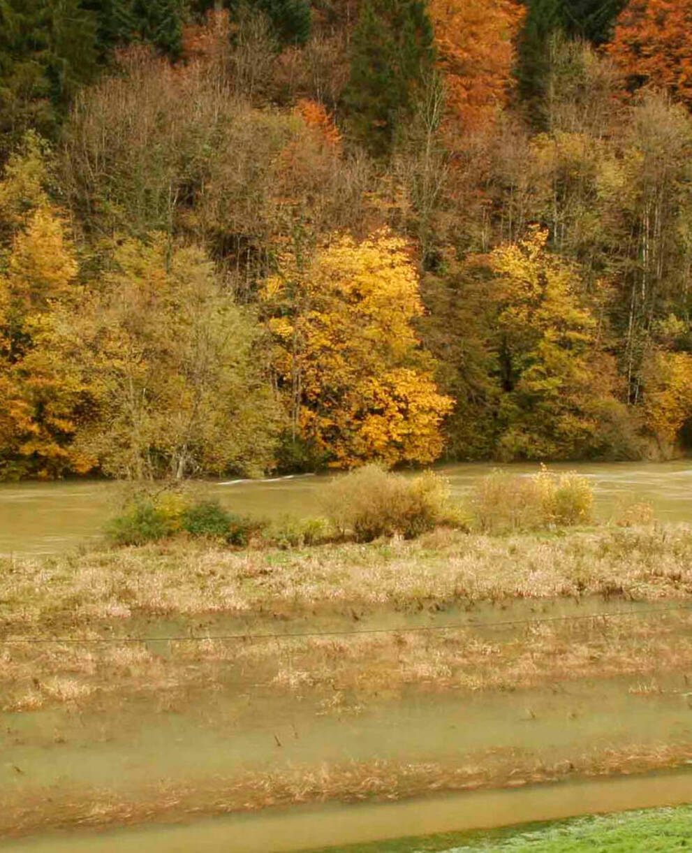 Le Doubs sort de son lit à Clairbief