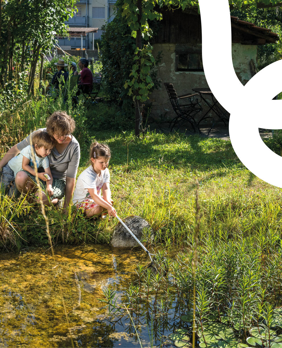 Titelbild BONJOUR NATURE Teich mit Familie