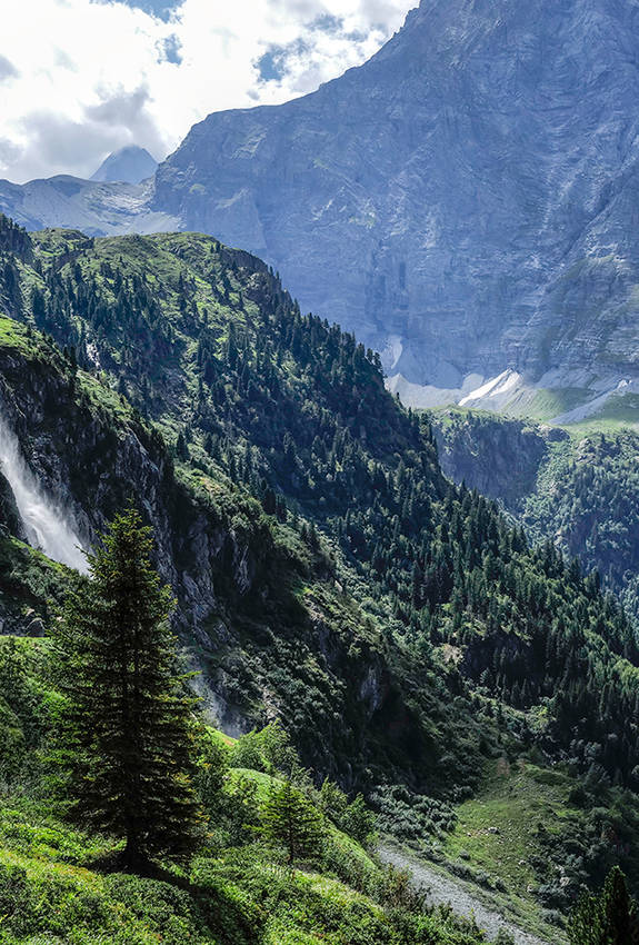 Schmadrifall in the rear Lauterbrunnen valley