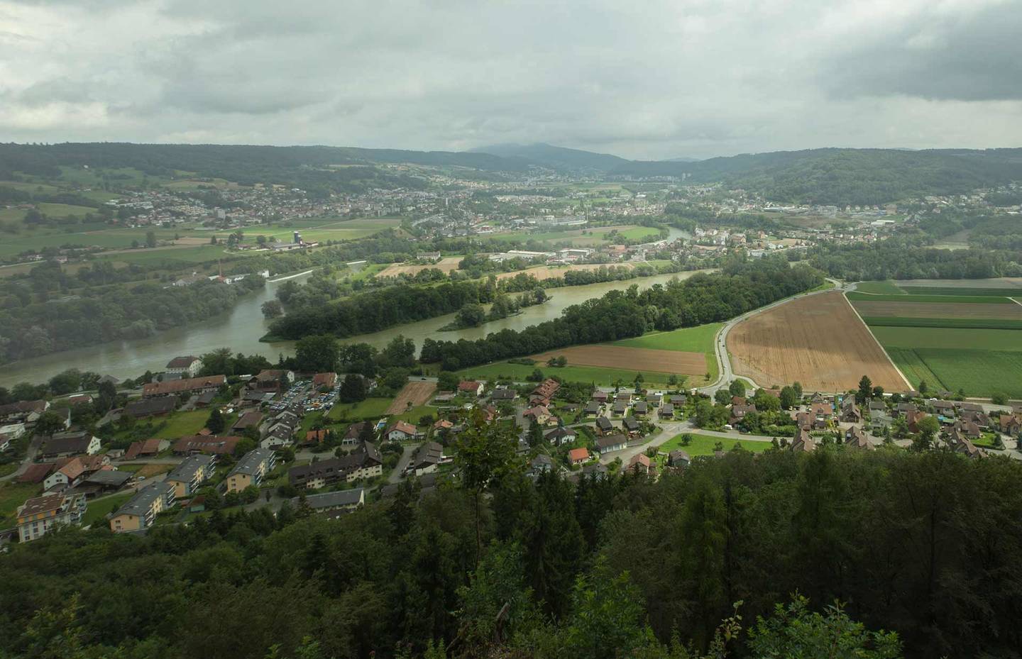 Bildmontage Wasserschloss beim Zusammenfluss von Aare, Reuss und Limmat